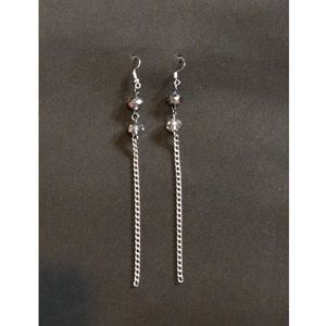 Chain Glitz Neckline Earrings!